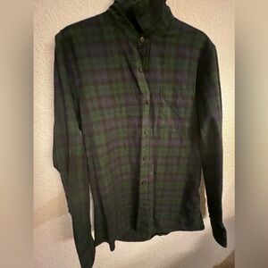 Mens and Women’s Navy and Green button down collared plaid flannel slim fit